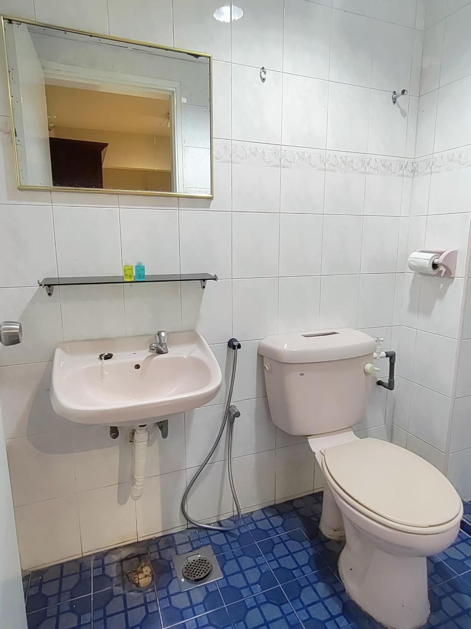 The Little Star Studio Hotel- Star Regency บรินชัง ภายนอก รูปภาพ