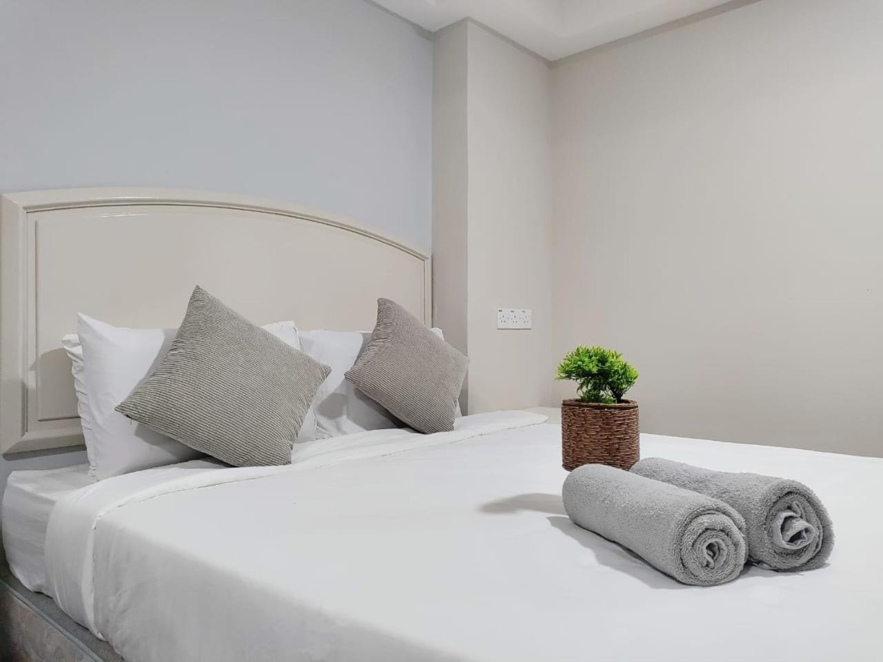 The Little Star Studio Hotel- Star Regency บรินชัง ภายนอก รูปภาพ
