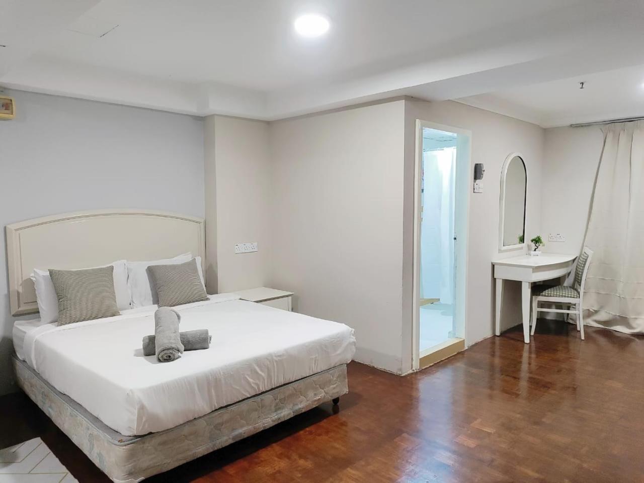 The Little Star Studio Hotel- Star Regency บรินชัง ภายนอก รูปภาพ